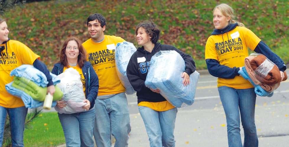 GVSU students on Make a Difference Day